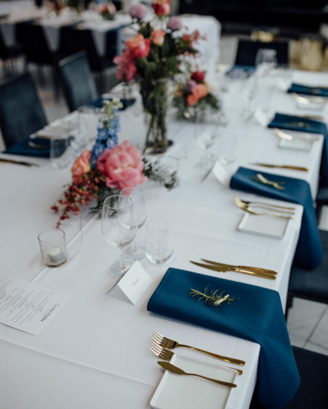 NAVY AND GOLD WEDDING TABLESCAPE